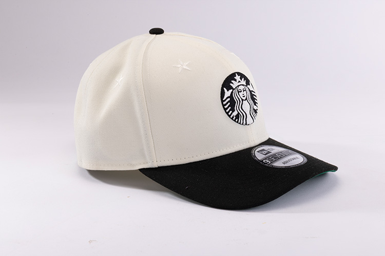 Starbucks México y New Era